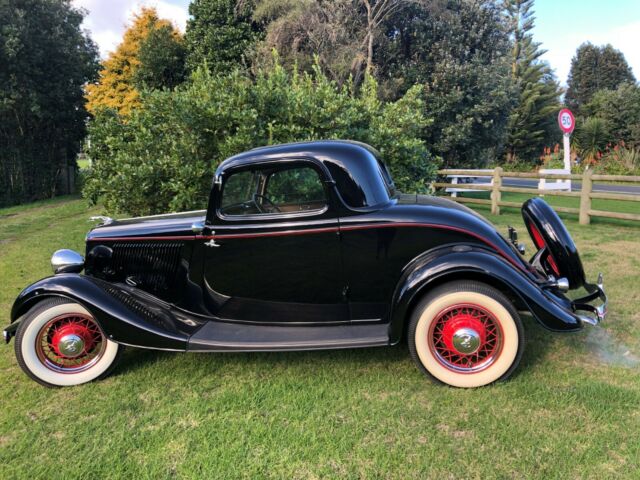 Ford Coupe 1933 image number 16