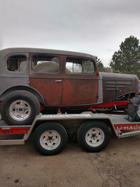 Chevrolet 4 DR. SEDAN 1934 image number 26