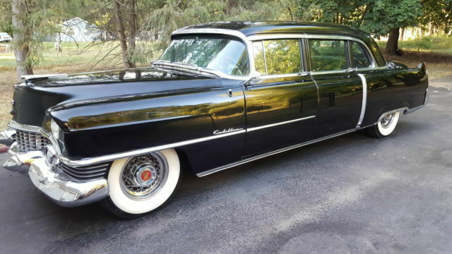 Cadillac Fleetwood 1954 image number 2