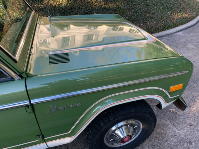 Ford Bronco 1975 image number 28