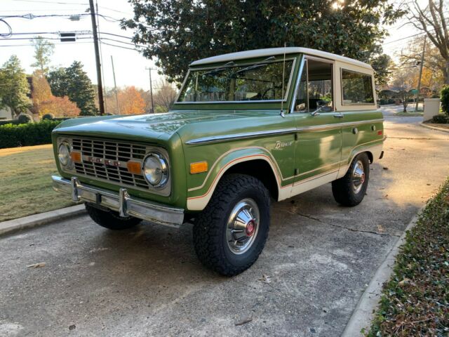 Ford Bronco 1975 image number 32