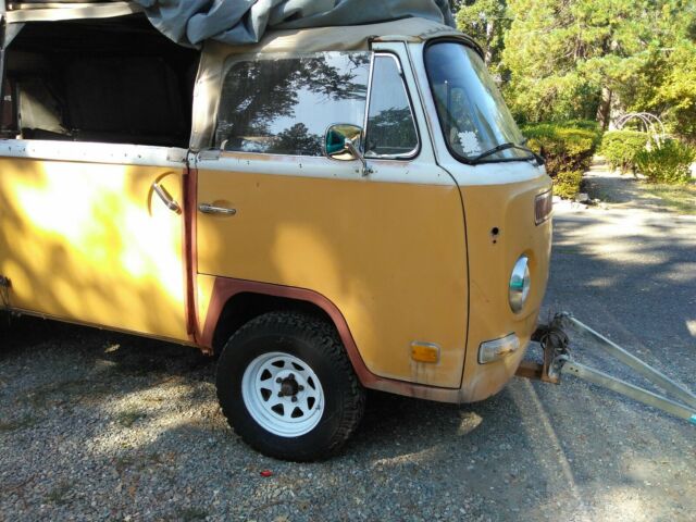 Volkswagen Bus/Vanagon 1971 image number 19