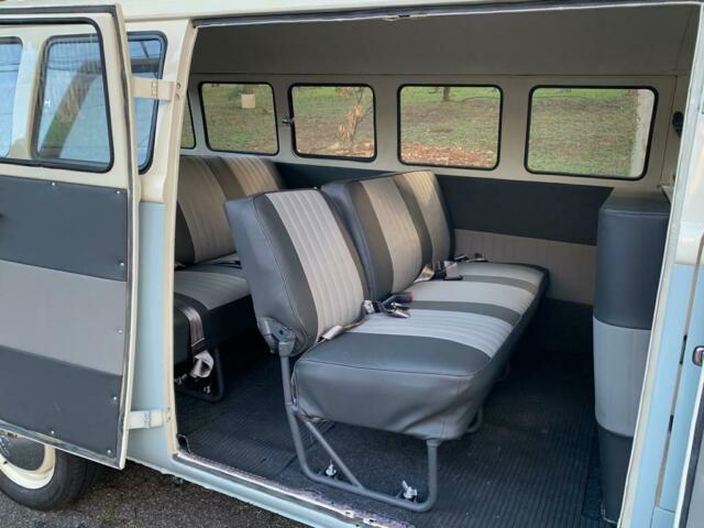 Volkswagen Bus/Vanagon 1974 image number 12