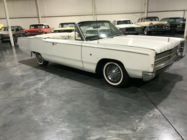 Plymouth Fury 1967 image number 10