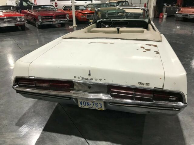 Plymouth Fury 1967 image number 5