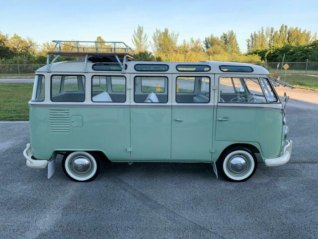 Volkswagen Bus/Vanagon 1975 image number 7