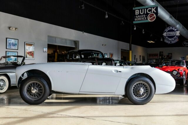 Austin Healey 3000 1965 image number 2