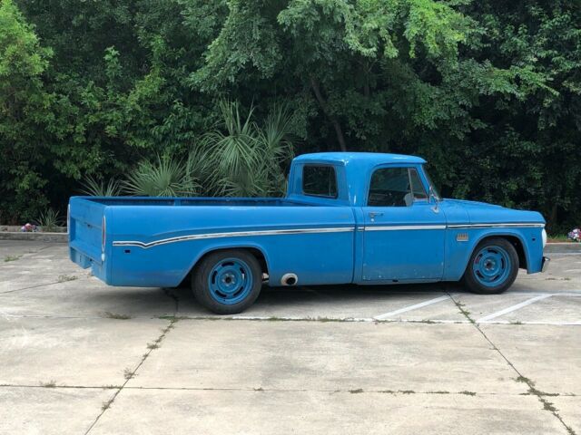 Dodge D100 Sweptline Hot Rod Truck 1971 image number 2