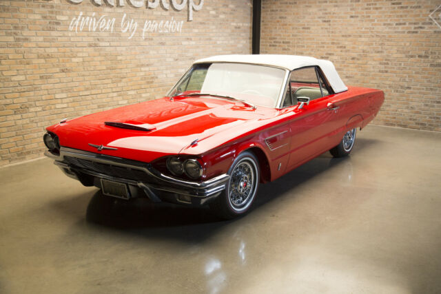 Ford Thunderbird 1965 image number 2