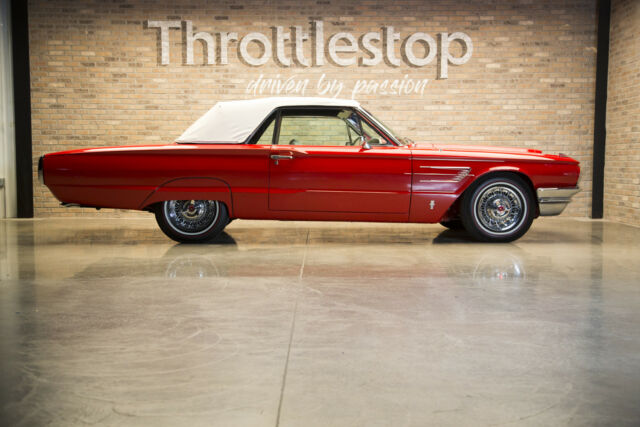 Ford Thunderbird 1965 image number 28