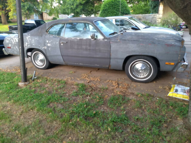 Plymouth Duster 1976 image number 17