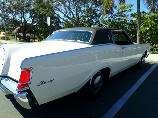 Lincoln Continental 1970 image number 29