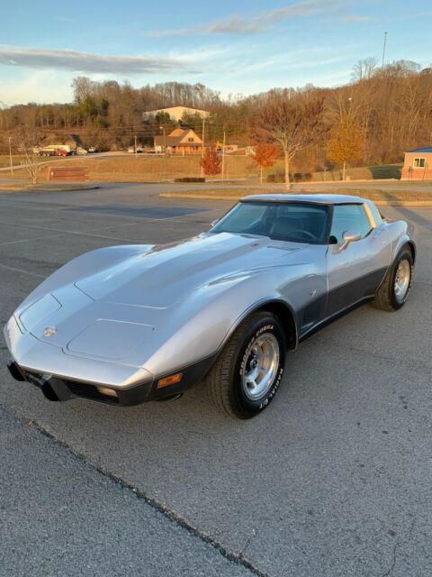 Chevrolet Corvette 1978 image number 1