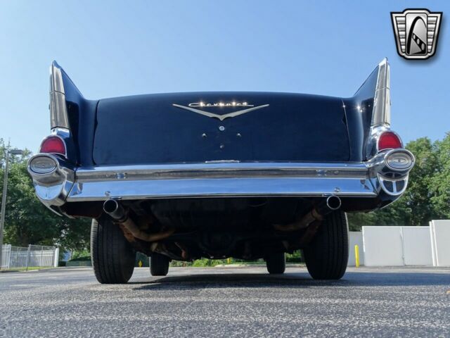 Chevrolet Bel Air/150/210 1957 image number 16