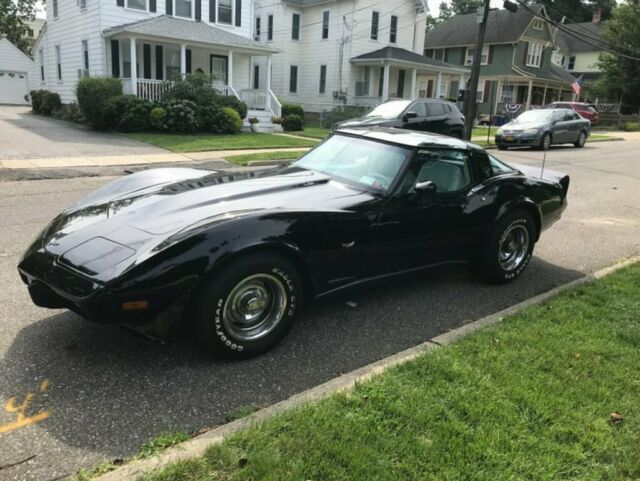 Chevrolet Corvette 1979 image number 0