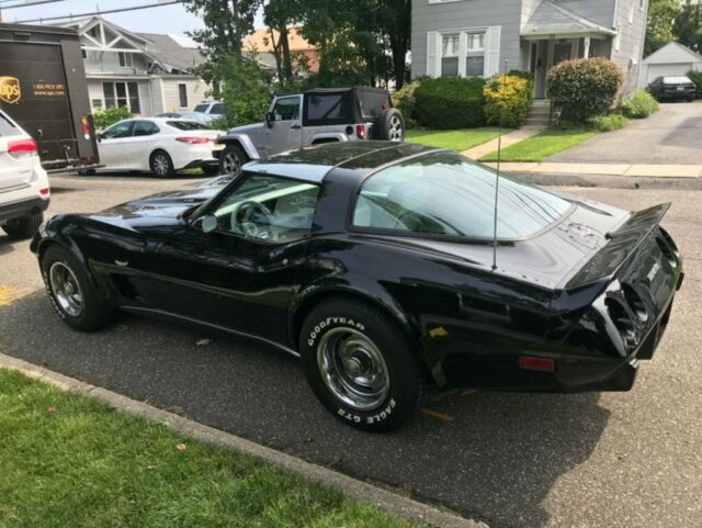 Chevrolet Corvette 1979 image number 22