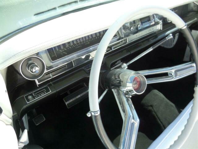 Cadillac Series 62 1961 image number 7