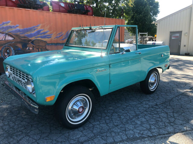 Ford Bronco 1968 image number 2