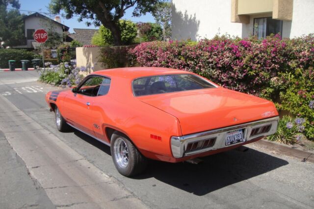 Plymouth GTX 1971 image number 16