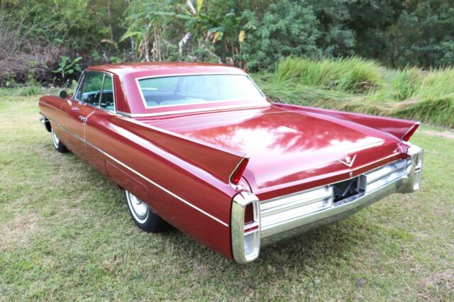 Cadillac Series 62 1963 image number 2