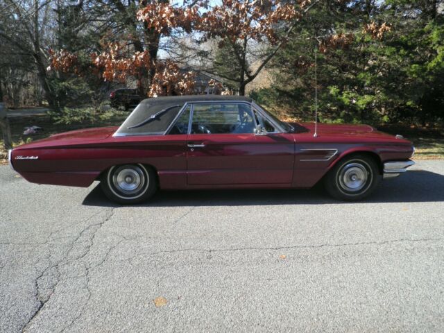 Ford Thunderbird 1965 image number 0