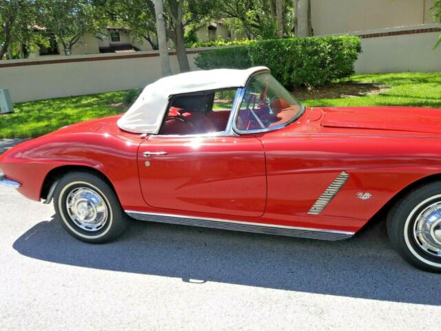 Chevrolet Corvette 1962 image number 18