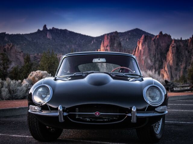 Jaguar E-Type 1967 image number 14