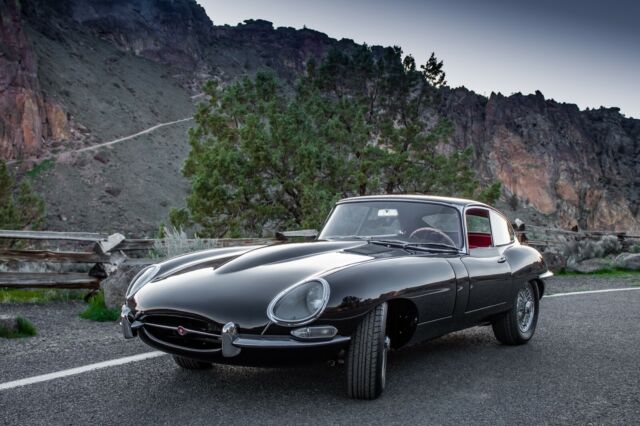 Jaguar E-Type 1967 image number 23