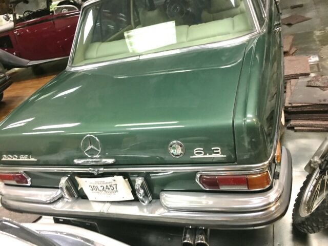 Mercedes-Benz 300-Series 1970 image number 2