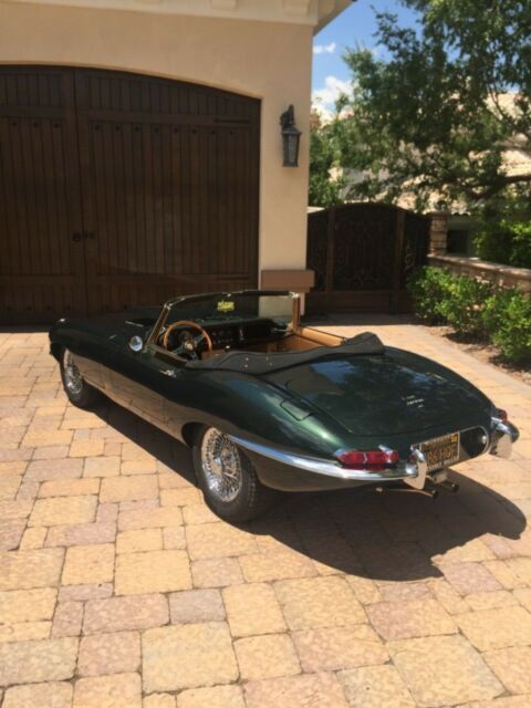 Jaguar E-Type 1966 image number 6