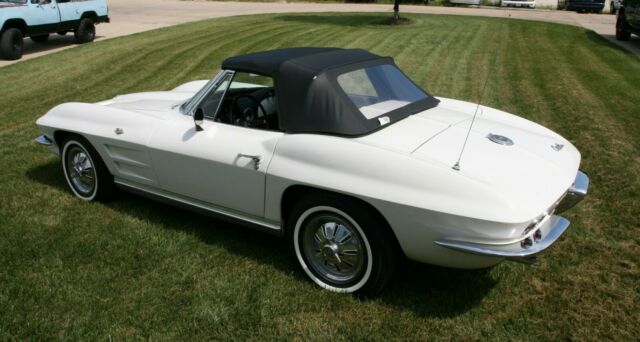 Chevrolet Corvette 1964 image number 11