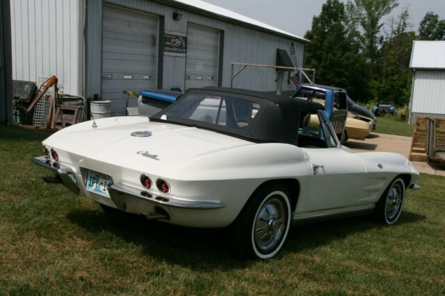 Chevrolet Corvette 1964 image number 17