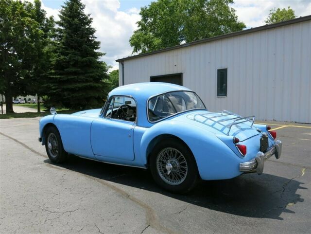 MG MGA 1961 image number 5