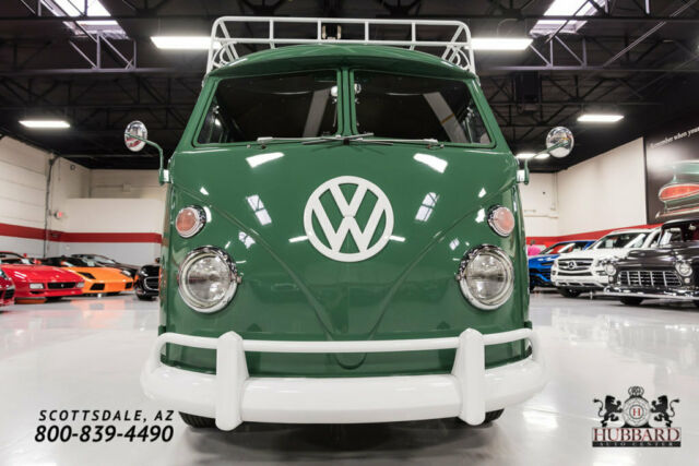 Volkswagen Bus/Vanagon 1965 image number 2