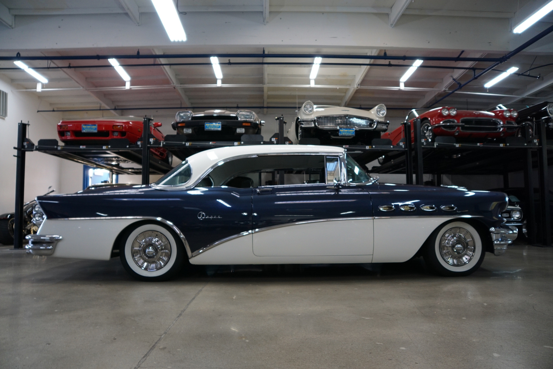 Buick Super Riviera 2 Door Hardtop 1956 image number 2