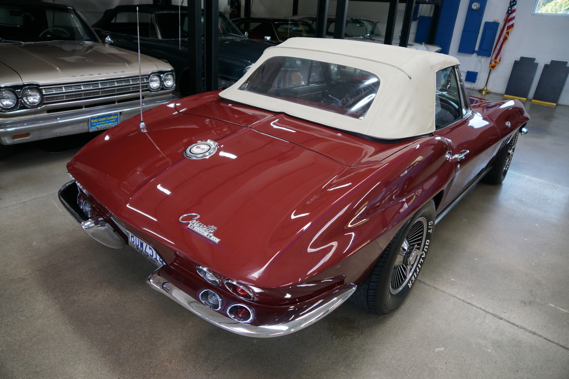 Chevrolet Corvette 1965 image number 16