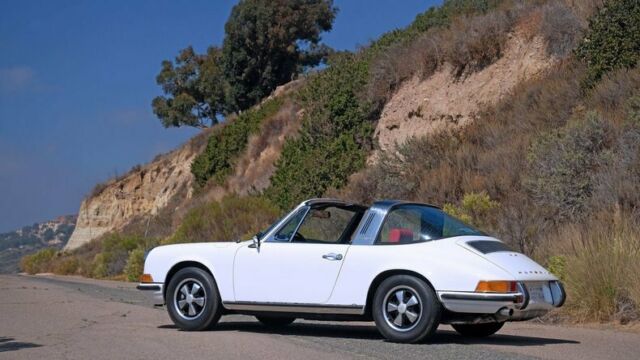 Porsche 911E Targa 1970 image number 21