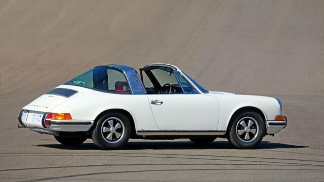 Porsche 911E Targa 1970 image number 28