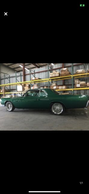 Lincoln Continental 1967 image number 10