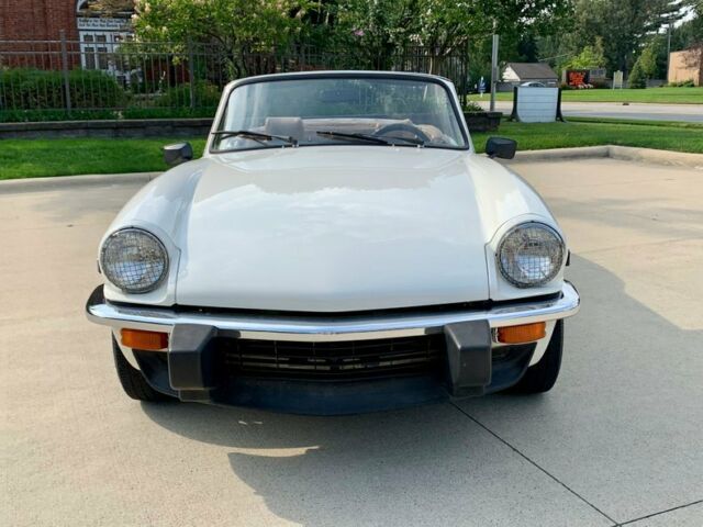 Triumph Spitfire 1977 image number 2