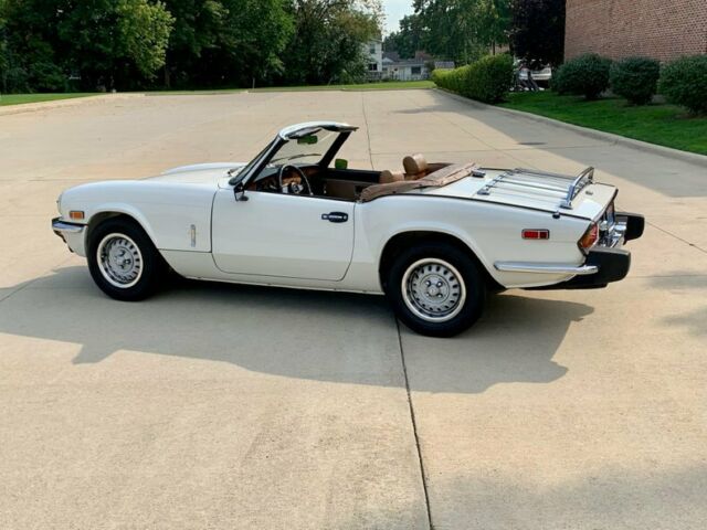 Triumph Spitfire 1977 image number 33