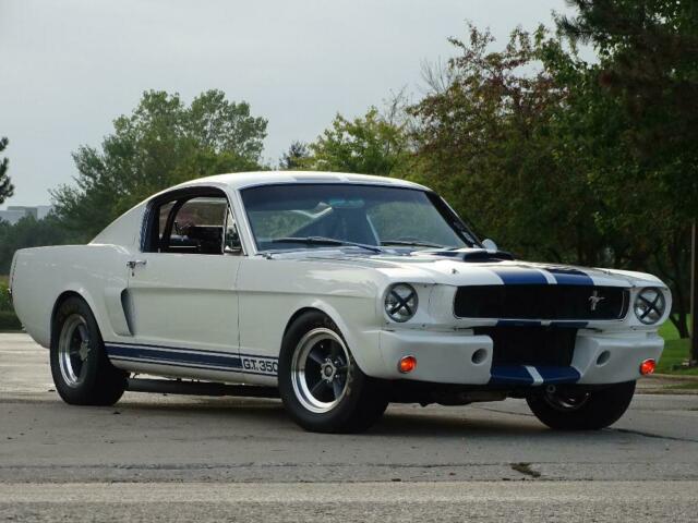 Ford Mustang 1966 image number 14