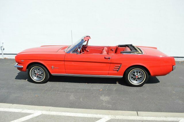 Ford Mustang 1965 image number 36