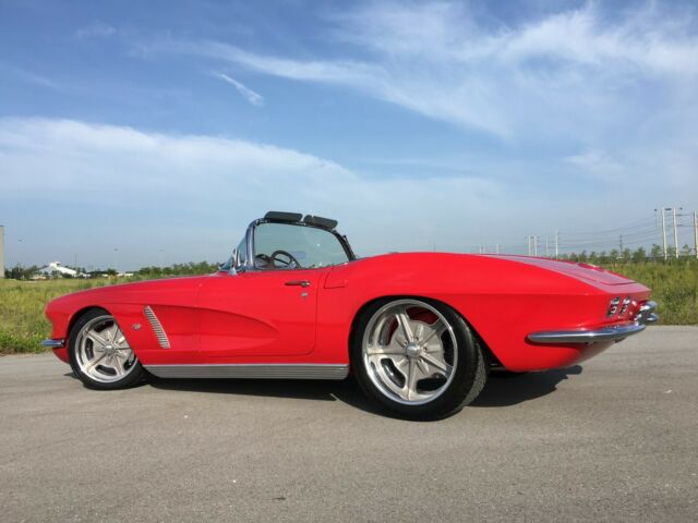 Chevrolet Corvette 1962 image number 10