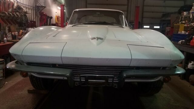 Chevrolet Corvette 1964 image number 2