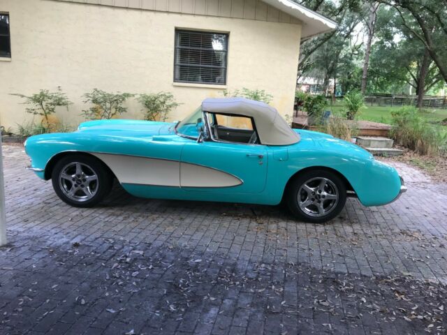 Chevrolet Corvette 1957 image number 0