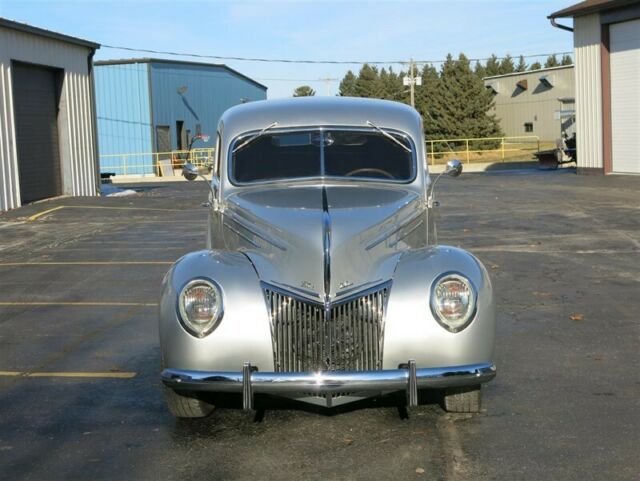 Ford Deluxe 1939 image number 16