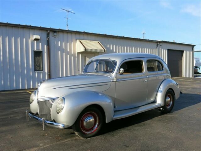 Ford Deluxe 1939 image number 25