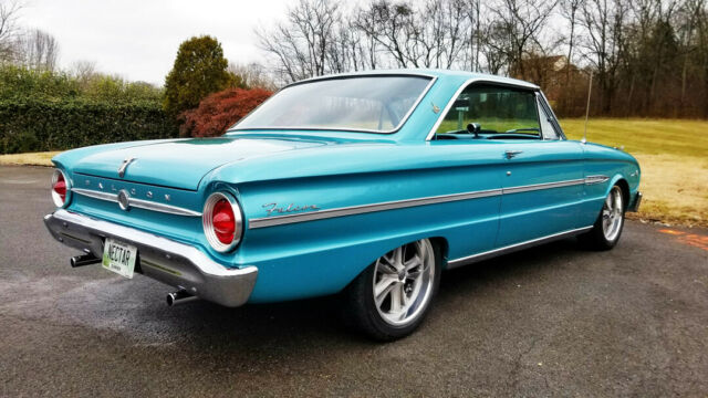 Ford Falcon 1963 image number 0