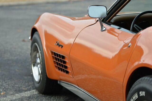 Chevrolet Corvette 1972 image number 17